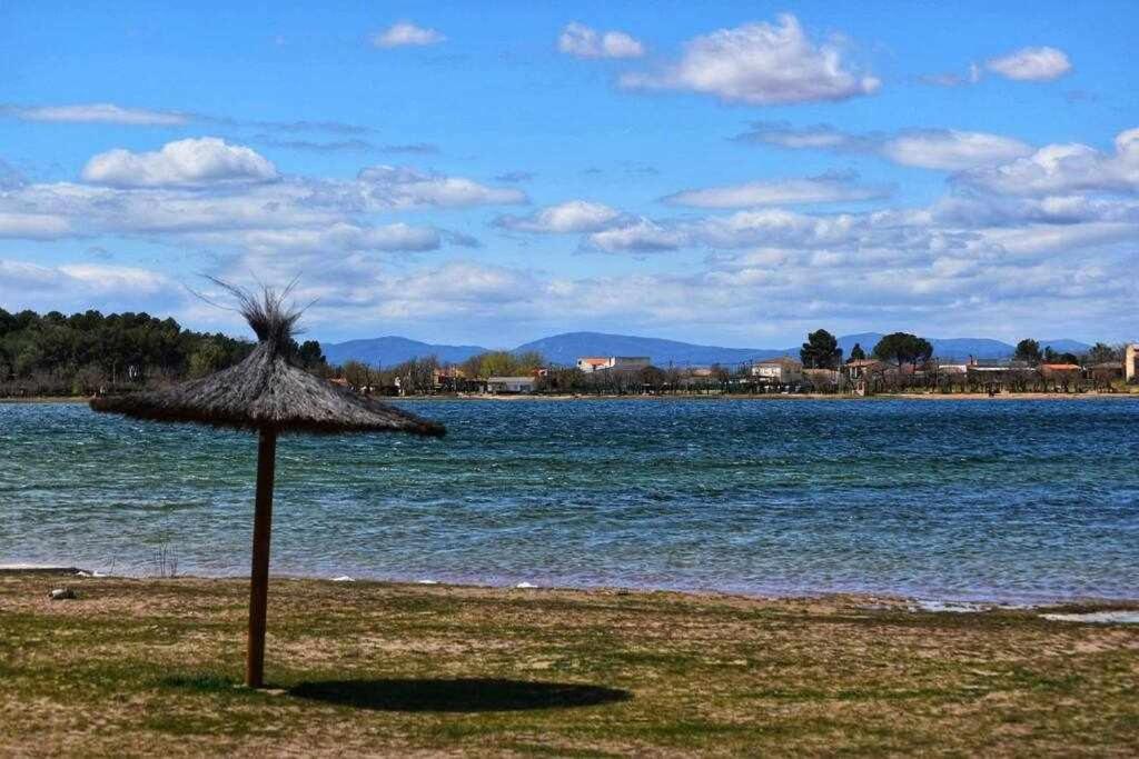 Alojamiento El Pez Casa Con Piscina Climatizada Villafranca de los Caballeros Exterior foto