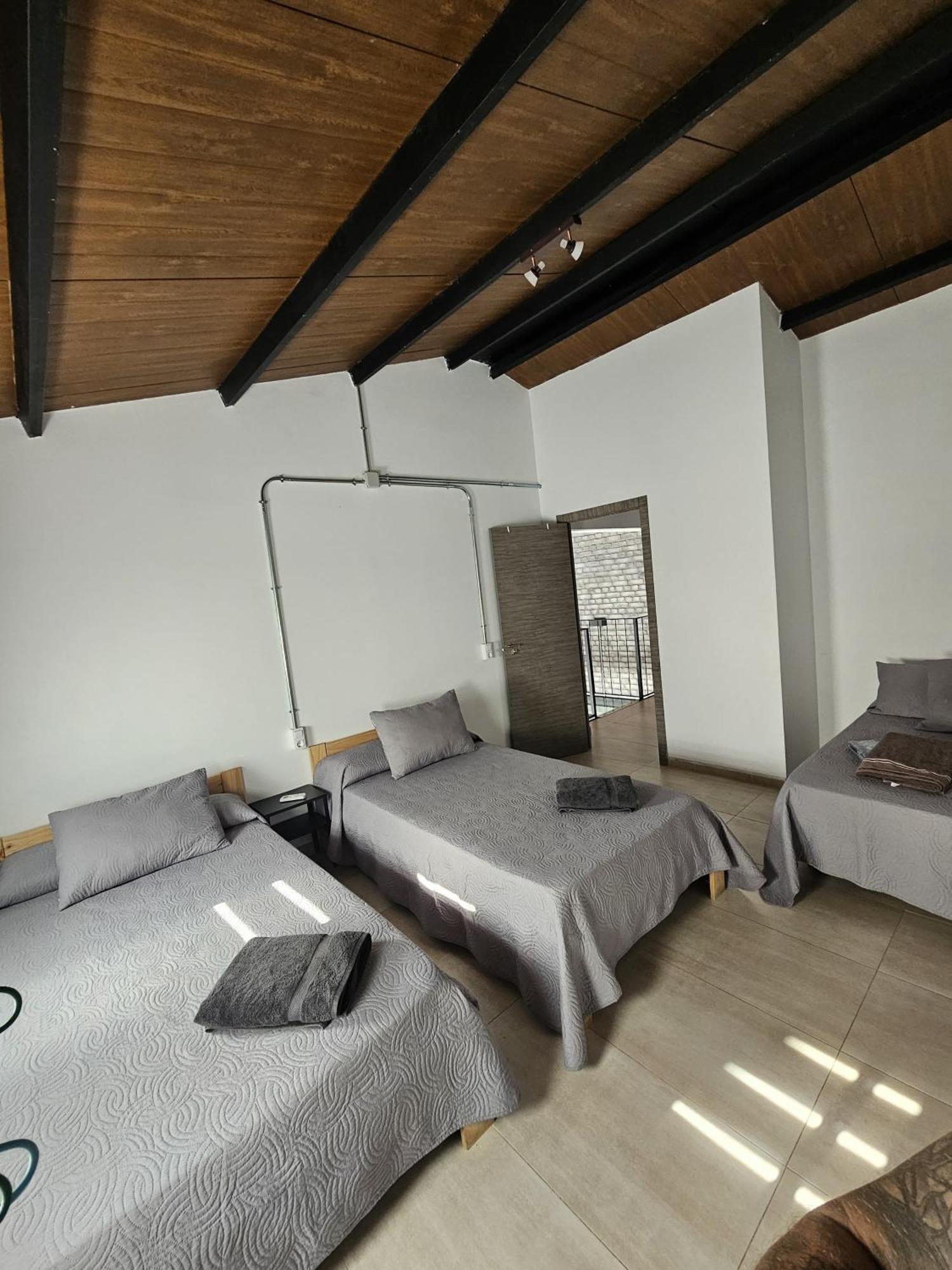 Alojamiento El Pez Casa Con Piscina Climatizada Villafranca de los Caballeros Exterior foto