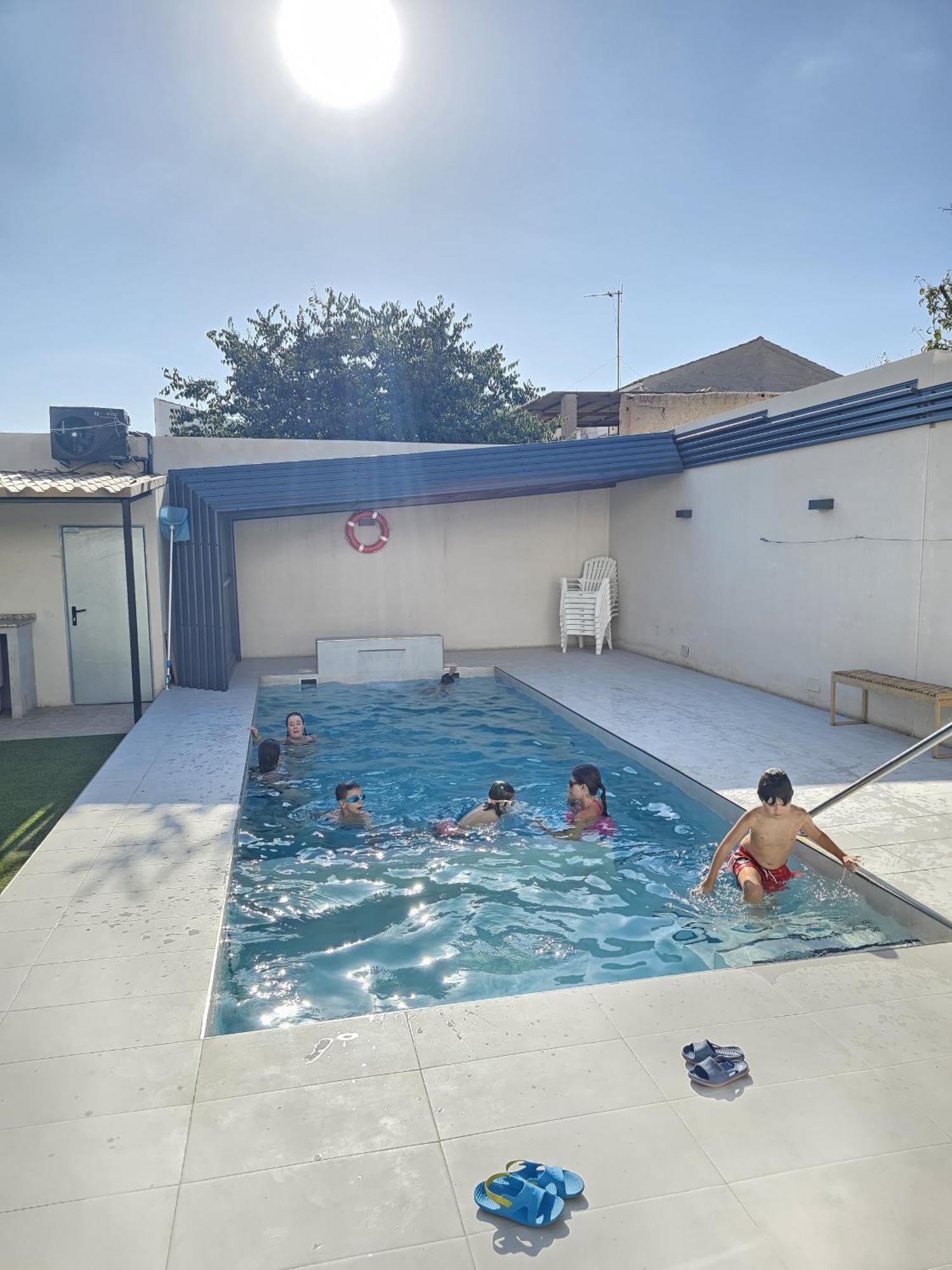 Alojamiento El Pez Casa Con Piscina Climatizada Villafranca de los Caballeros Exterior foto